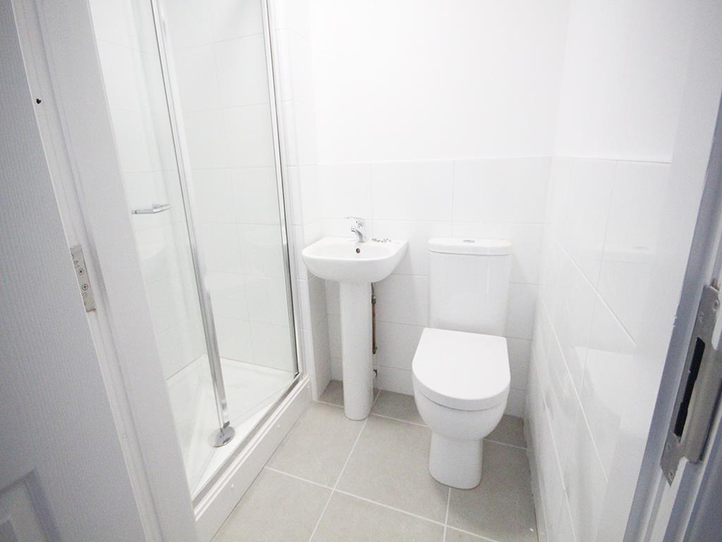 2 bedroom apartment To Let in Earby - IMG_5066.jpg